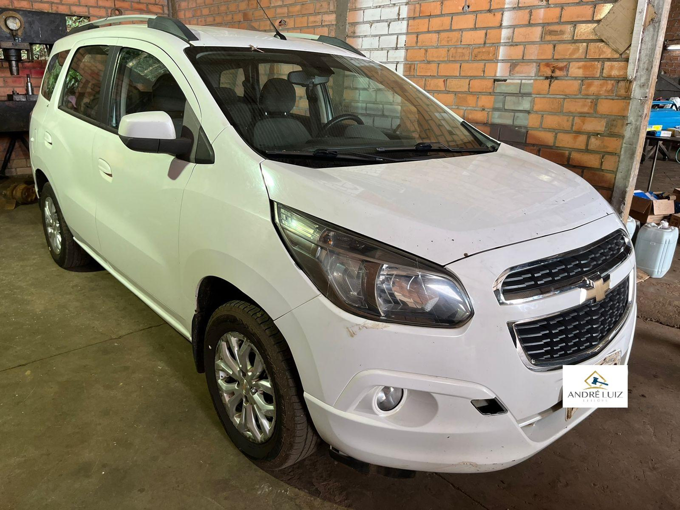 Veículo GM - Chevrolet Spin Chevrolet Spin 1.8 MT LTZ 2018 Branco com Avarias 2018 em leilão