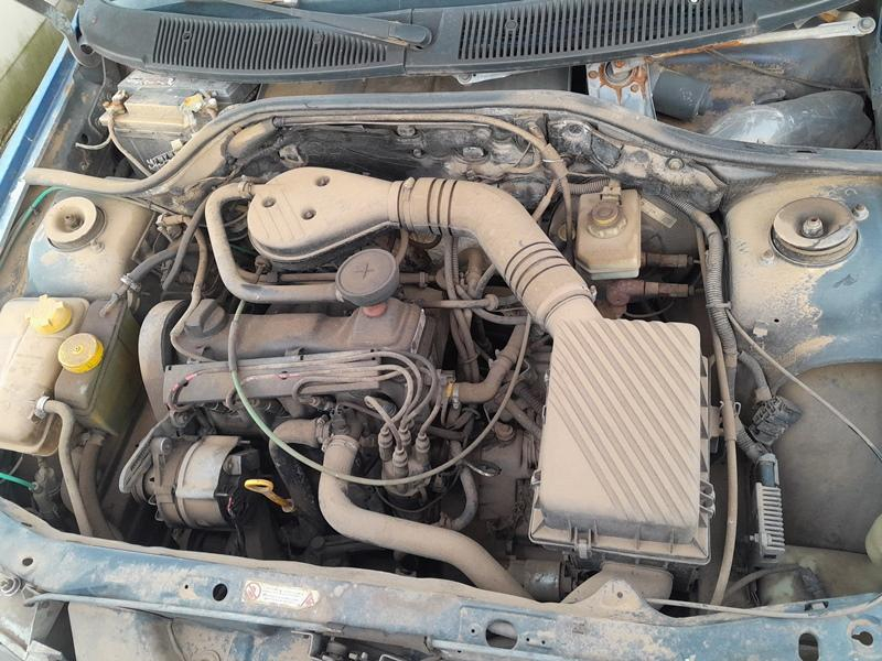 Veículo Ford Escort Ford Escort GLX 16VF 1999 Azul Sucata Aproveitável 2000 em leilão