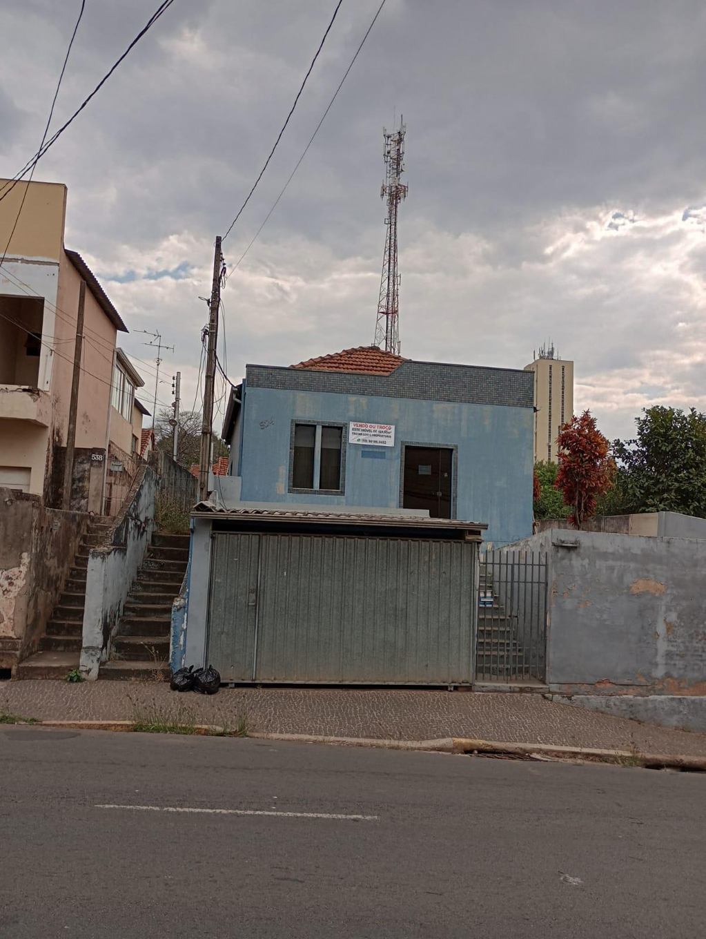 Casa com 277,9 m² AC e 456 m² de AT em Americana/SP