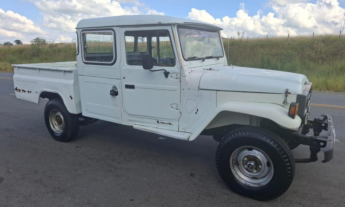 Toyota Bandeirante 1992 Picape Diesel Branco