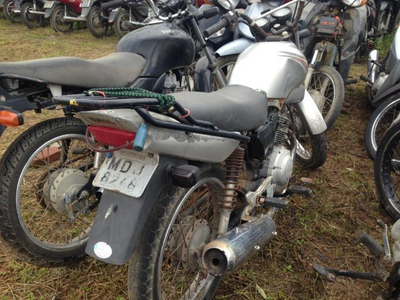 Yamaha YBR 125E 2004 Sucata Prata