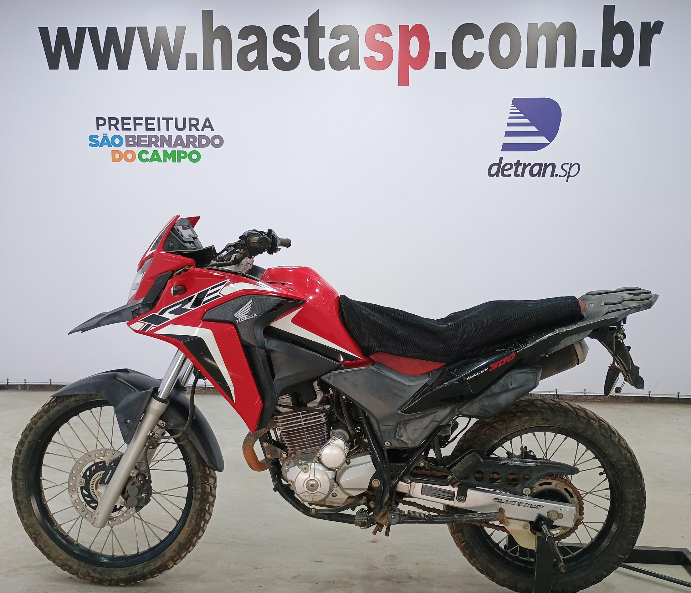 Honda XRE 300 2011 Vermelha Conservada